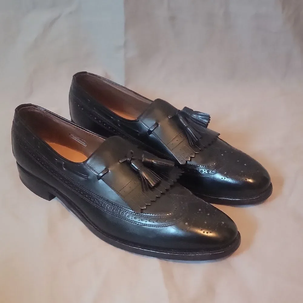 Sophisticated Black Leather Slip-On Loafers with Tassel